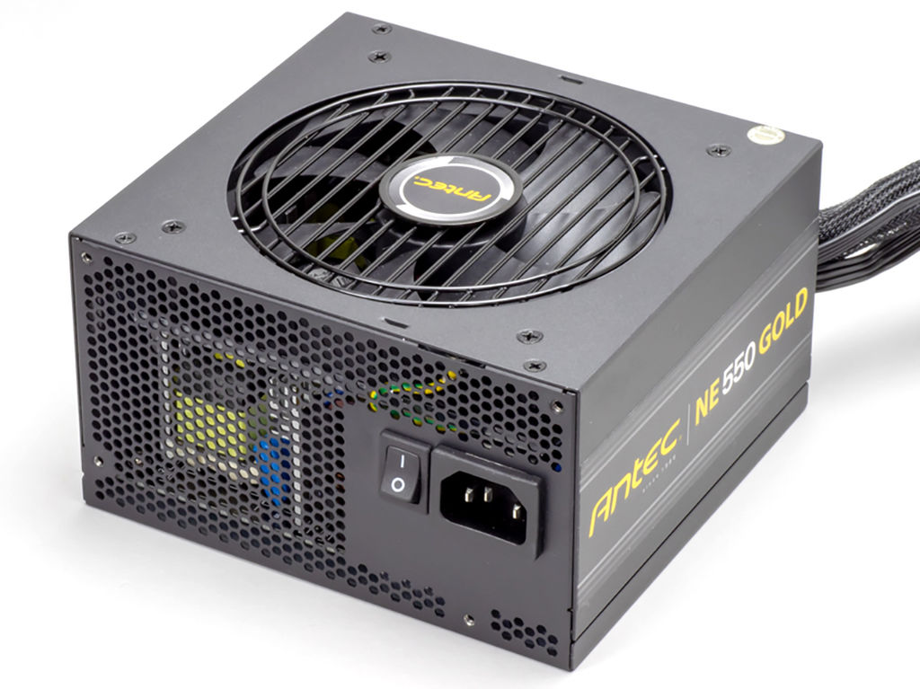 80PLUS GOLD認証取得の550W電源ユニットのANTEC「NeoECO Gold NE550G」。品質、信頼性に定評にあるS社のOEM品という噂